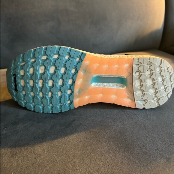 Men’s Ultraboost DNA Running Shoes - Picture 3 of 7